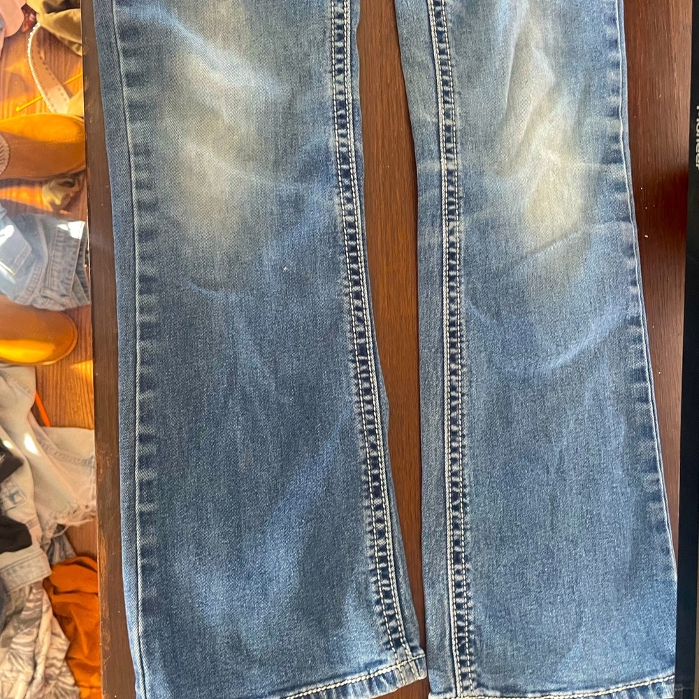 Low rise super cute kids jeans in very good condition